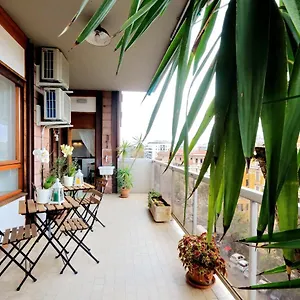 trastevere-cozy-flat-8-people.it-romehotels.com/